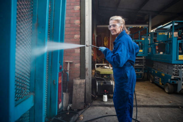 Best Sidewalk Pressure Washing  in Logan, OH